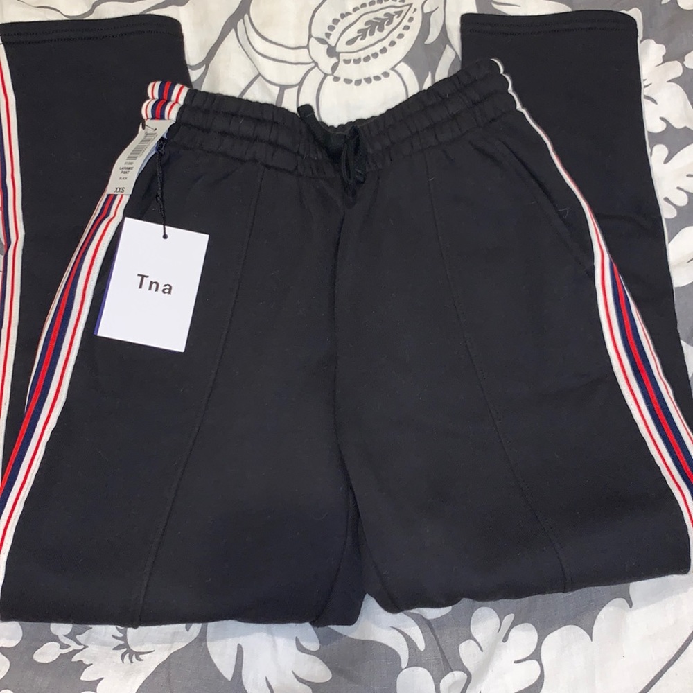Tna aritzia sweats